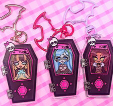 Monster high G1 icoffin keychains