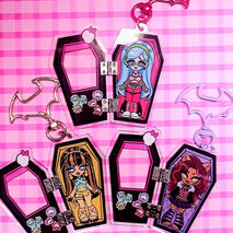 Monster high G1 icoffin keychains interior